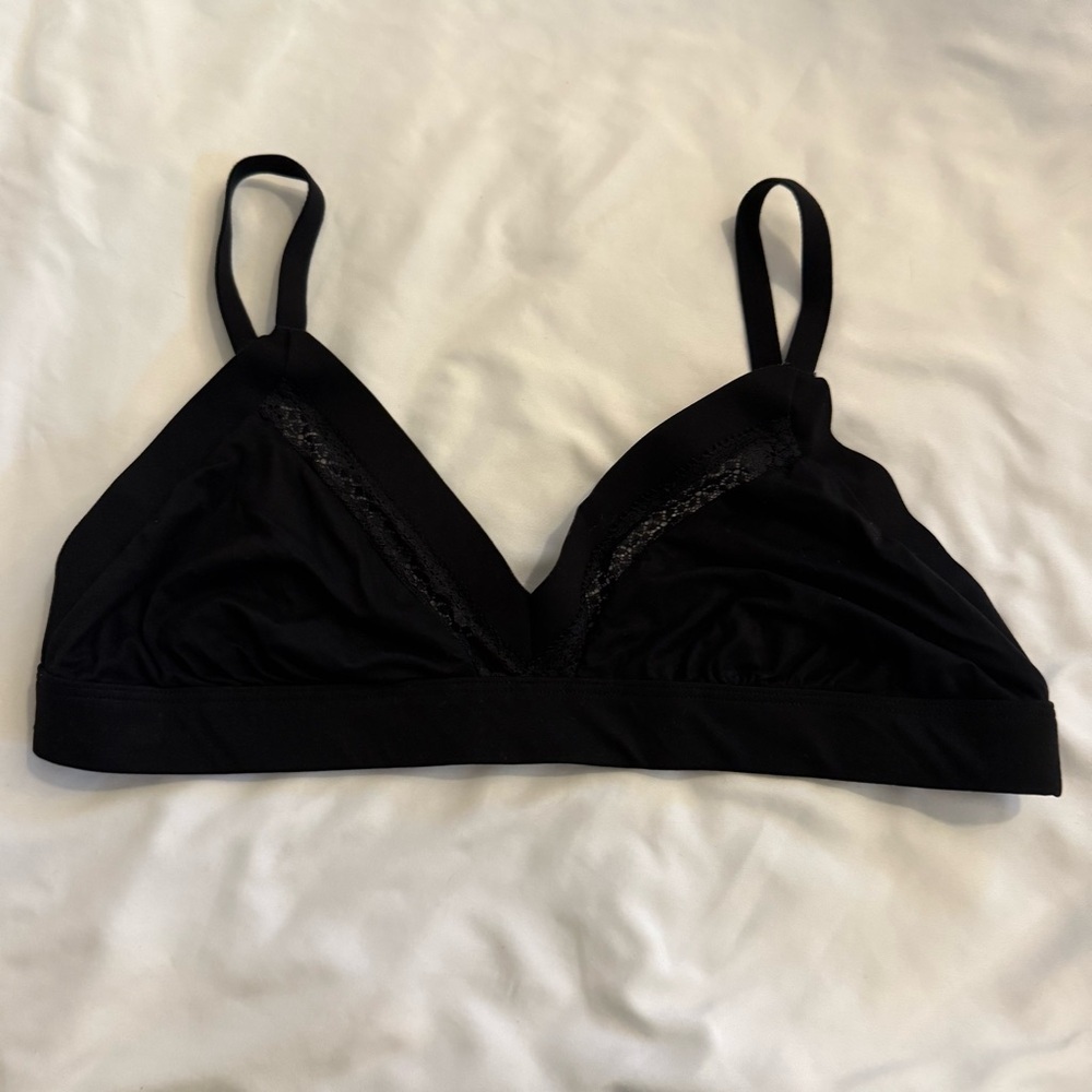 Like New Vintage Victoria’s Secret Lace Inset Incredible Bralette